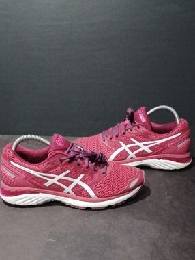ASICS GT 3000 5 Womens Running Shoes Sz 9.5 Pre-Owned T755N